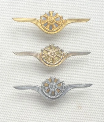 Lot 3 insignes mécaniciens armée de l'air polonaise 1945 - 1960 - Photo 1/2