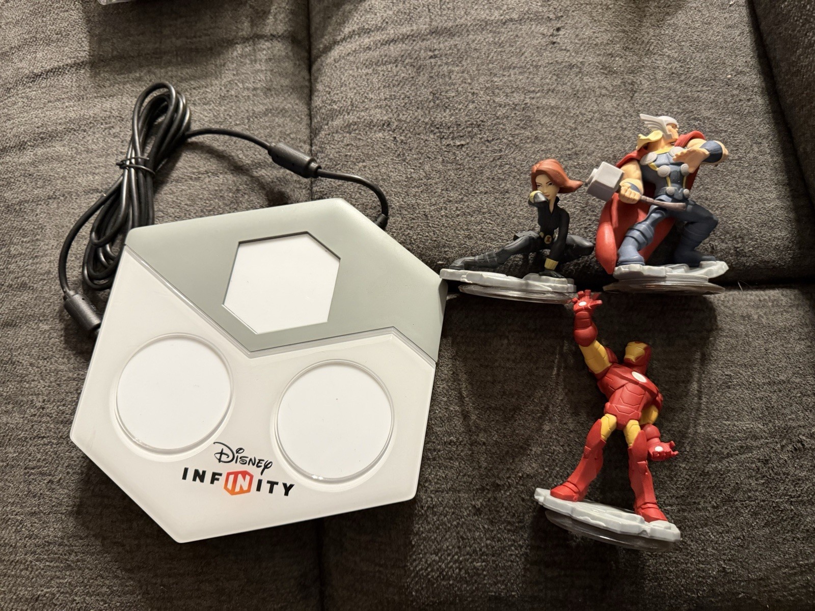 Disney Infinity Portal With Marvel Figures Lot Thor Iron Man