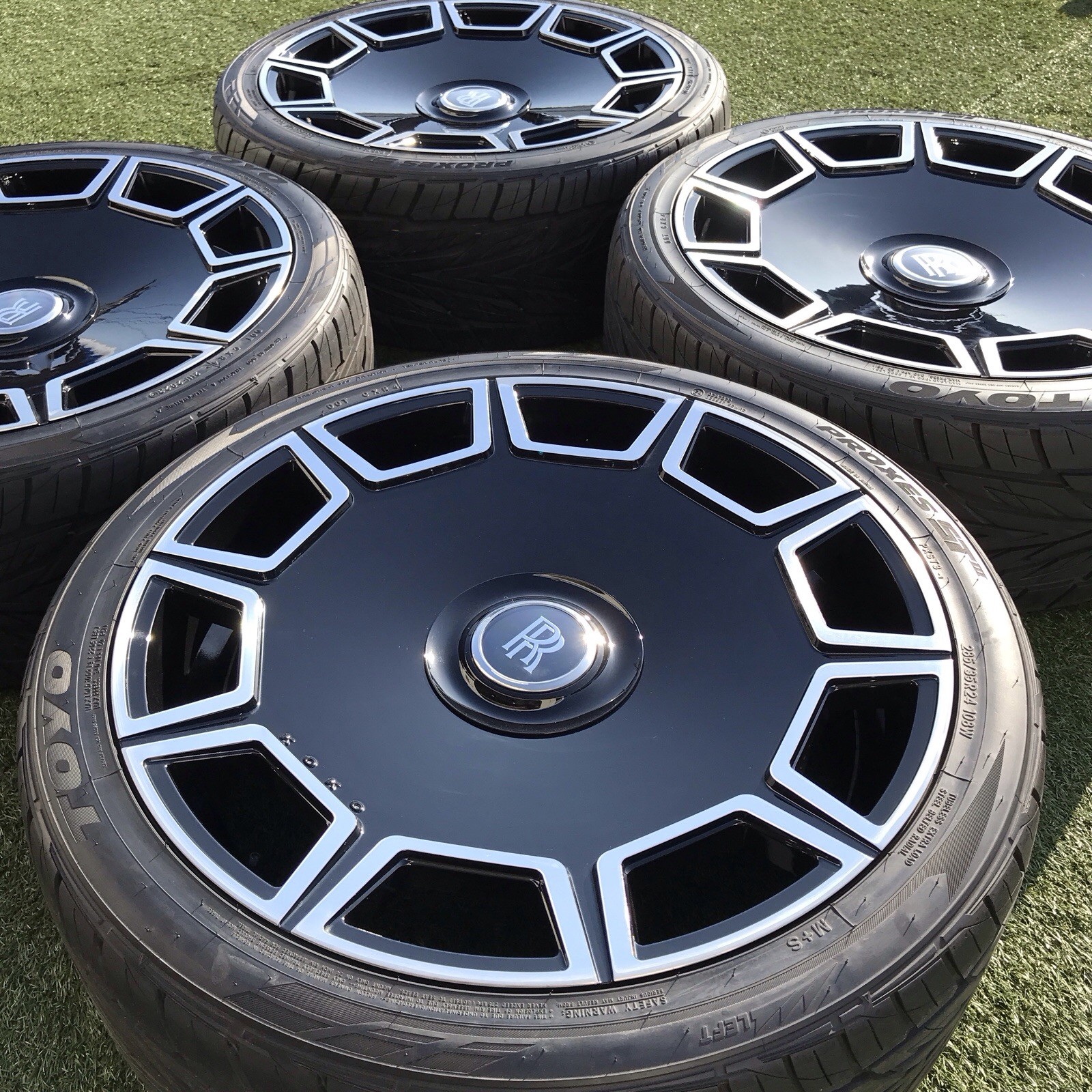 24 ROLLS ROYCE CULLINAN RIMS TIRES KOKO BLACK POLISHED WHEELS 24 INCH