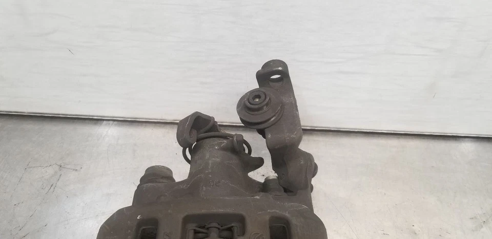 04 PINZA FRENO ESTACIONAMIENTO PASAJERO TRASERO DERECHO DODGE VIPER GEN 3 Foto 3 de 4