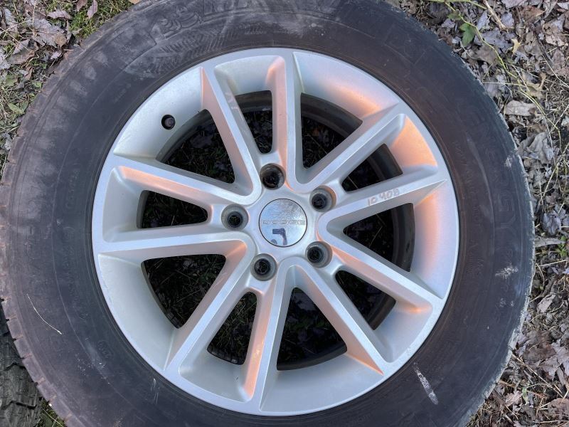 20132020 DODGE CARAVAN RIGHT REAR 17X61/2 ALUMINUM 10 SPOKE WHEEL A