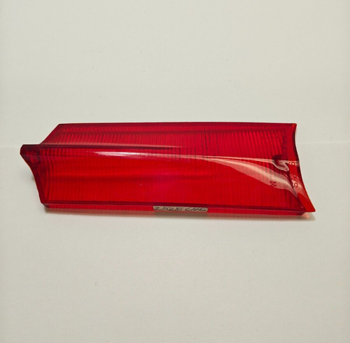1964-1965 Plymouth Barracuda Right Passenger Side Tail Light Lens 2525645 NOS - Picture 6 of 9