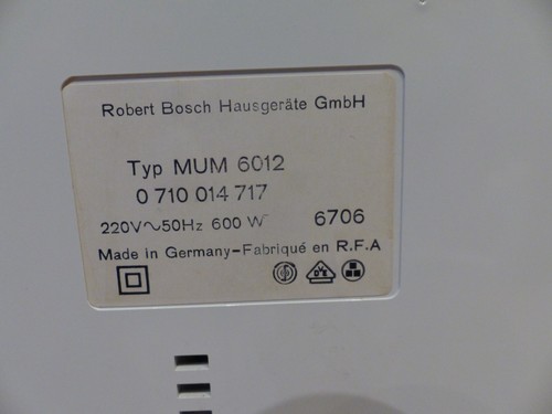 Robot de cocina Bosch MUM 6012 con 600 vatios equipamiento básico Estado: -muy bueno - Imagen 4 de 6