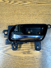 Porte arrière et accessoires Infiniti QX56