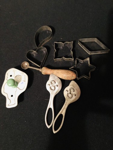 lot 9 vtg cookie cutter Santa Shapes pie Metal Baking Utensils
