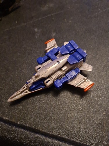 Hasbro Transformers Universe 2 Legends Class Decepticon Starscream - Picture 3 of 3