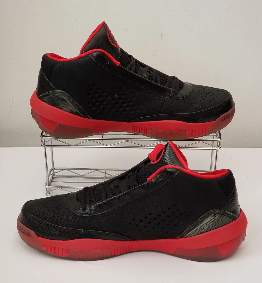 2010 DE COLECCIÓN RARAS ZAPATILLAS NIKE AIR JORDAN "TEAM BRED" TALLA 14 USADAS NEGRAS/ROJAS Foto 4 de 4