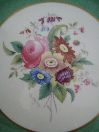 2 x JUNETIME VERDE COALPORT FLORAL 2 PLATOS MANIPULADOS HUESO PORCELANA GRANDE UNO FIRMADO - Imagen 8 de 11