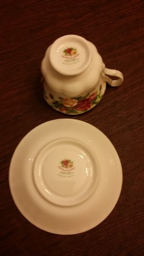 Royal Albert Royal Doulton Old Country Roses Footed Demi Cup & Saucer New Mint - Picture 3 of 4