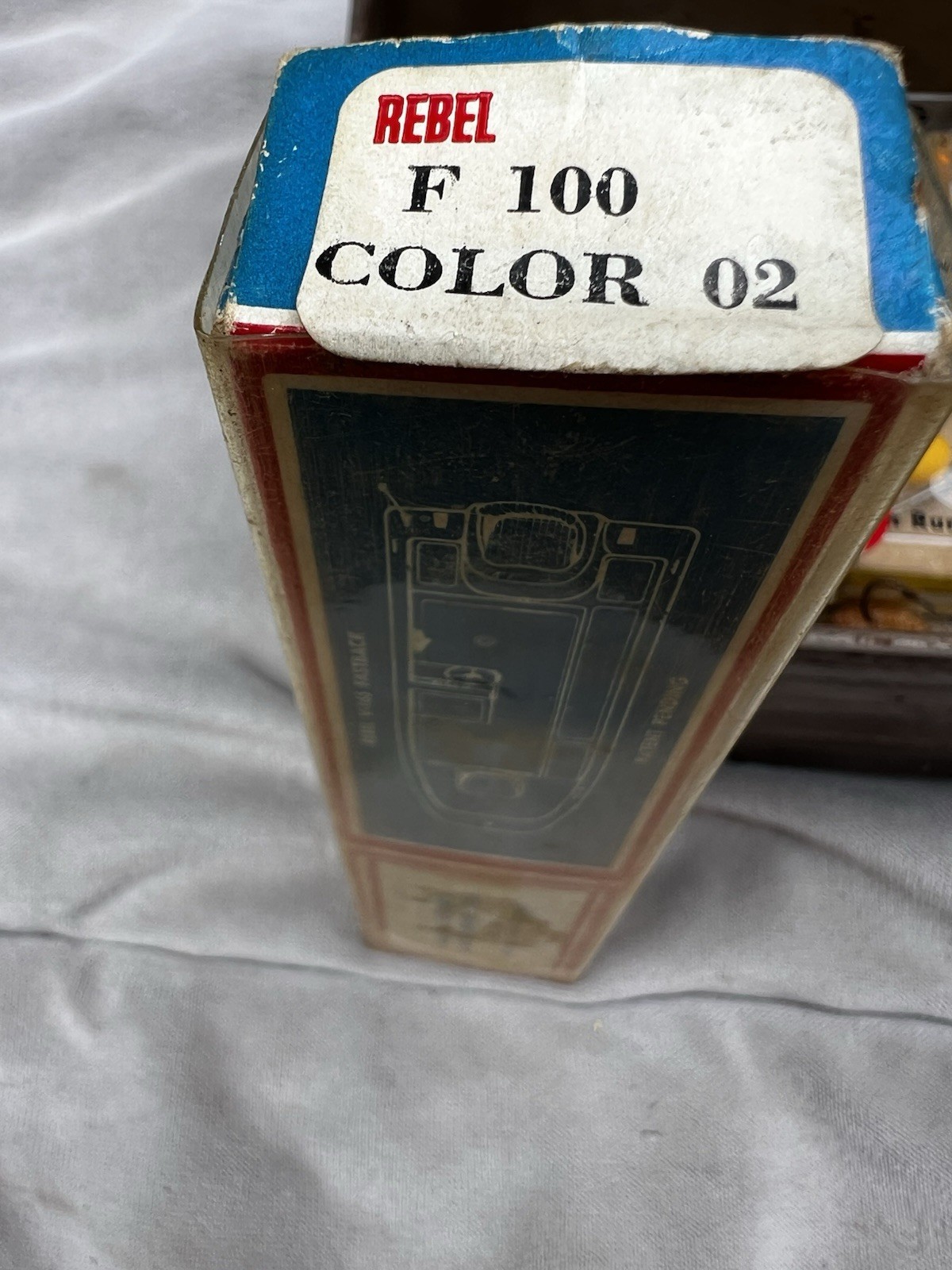 Picture 3 of 24