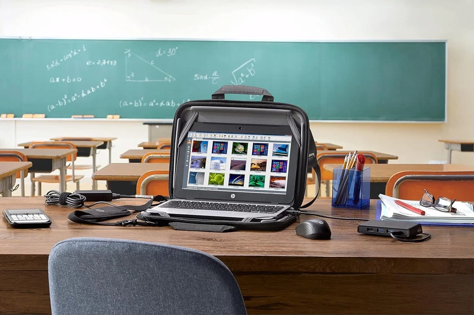 HP 90W Smart Ac Adapter Right-Angled (90°) 4.5 mm Connector for Laptops with 7.4 - Image 4 of 4