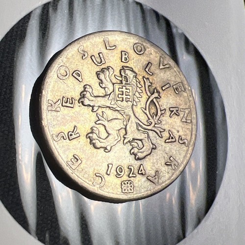 1924 Czechoslovakia 50 Haleru X777 - Picture 1 of 2