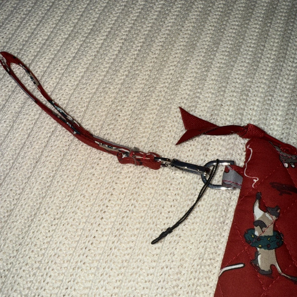 Auténtica Cartera Muñequera Vera Bradley Roja HOLIDAY CATS RFID Tech Retirada 2021 Foto 2 de 4