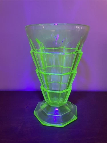 Green Depression Indiana Glass 5” Tea Room Footed Tumbler Uranium Set Of 6