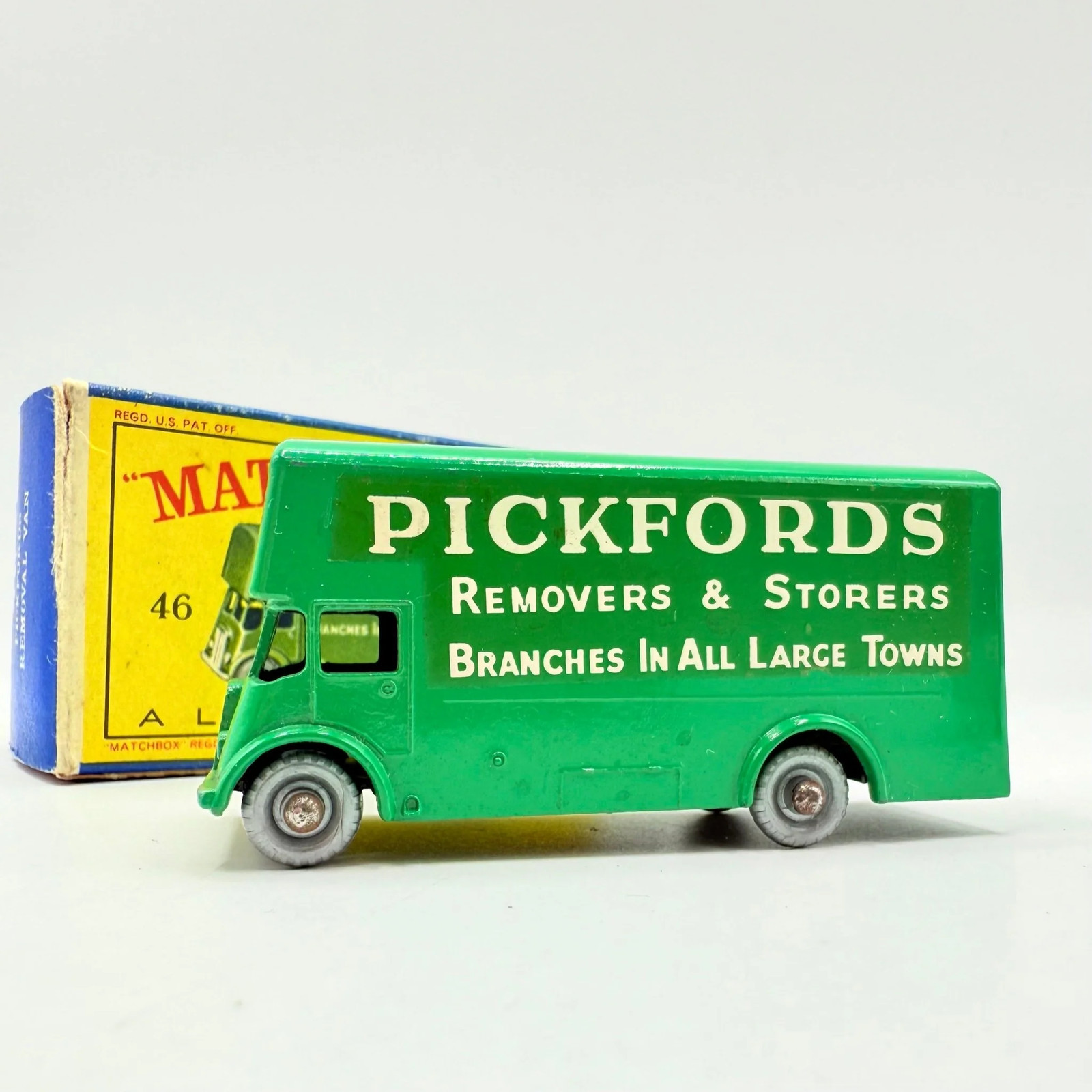 ミニカー MATCHBOX No.46 Pick Fords Removal Van Matchbox 46b, Pickford removal Van - Free Price Guide & Review