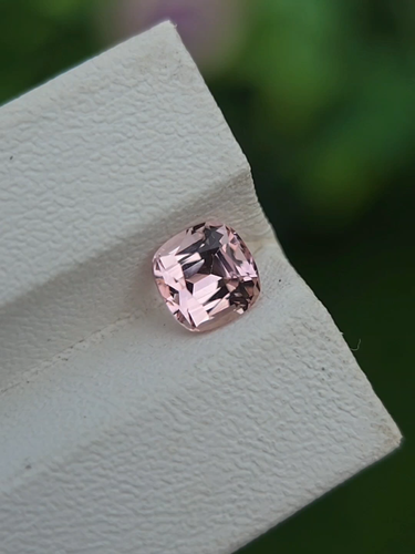 1,47 ct natürlicher rosa Imperial Topas Kissenschliff | lupenrein | unbehandelter Katlan - Video 1 von 1