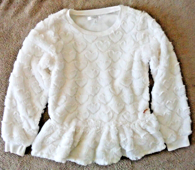Tahari Girl LONG SLEEVE TOP White Soft Plush Heart Design Size 8