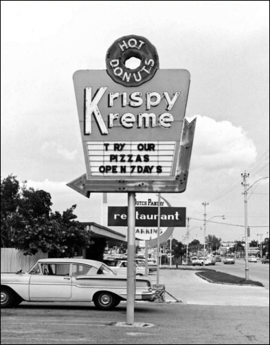 その他 1980's Dunkin' Donuts Krispy Kreme Sign 1960's Krispy Kreme Photo Large 11X14 - Donut Doughnut Street Sign