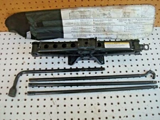 OEM 97-05 Dodge Dakota   set of Jack  w/Spare Tire tools 55350304(Standard Cab)