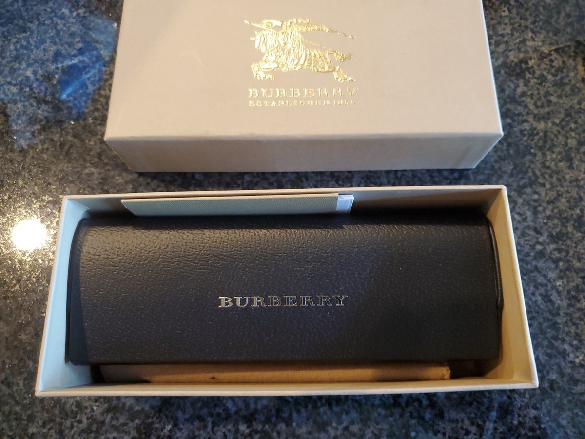 NWT Burberry Cream White Glasses Case Includes Cleaning Cloth And Box Burberry Eyeglass/Sunglass Leather Fold Case with Burberry  main image 2