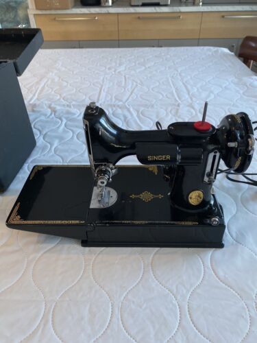 1950 Singer Featherweight 221 EG309344 - Picture 1 of 24