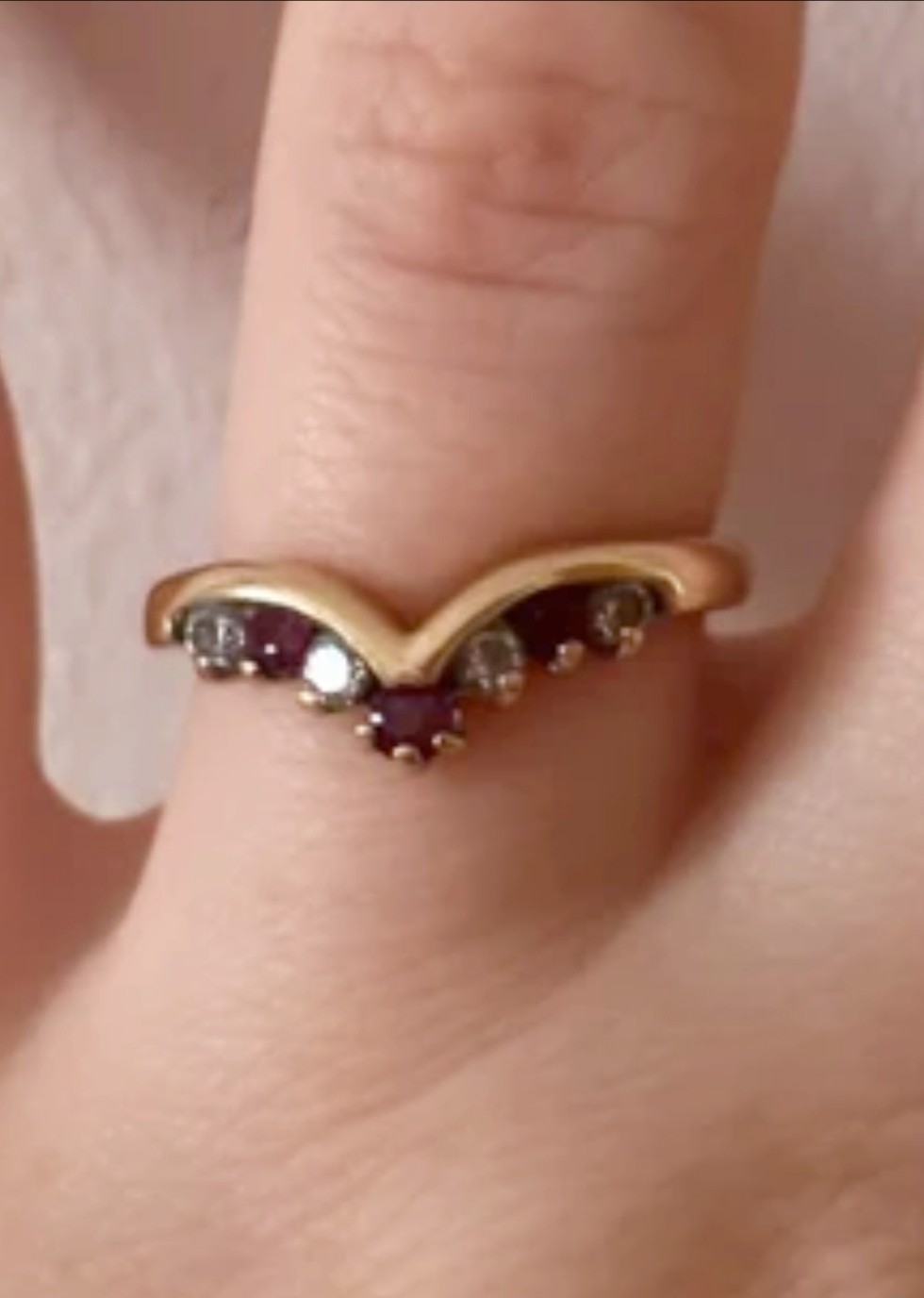 9CT SOLID GOLD DIAMOND AND RUBY ETERNITY TIARA/ W… - image 1