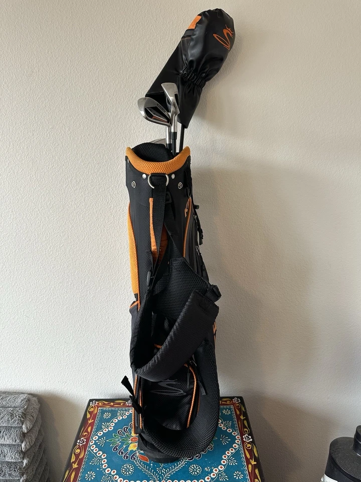 Cobra King Jr. Youth Kids Golf Club Set Bag Putter Driver Irons Age 9-12 53”-59" - Image 3 of 4