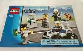 Complete 2011 Lego Town/City Police Minifigure Collection Set #7279 with Manual
