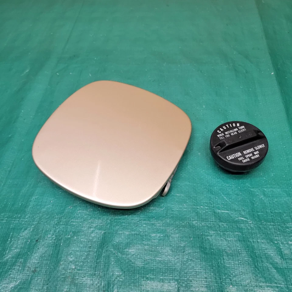 1991-1997 Toyota Previa Van Filler Fuel Door Lid W/ Gas Cap OEM 77305-95D00 - Image 2 of 4