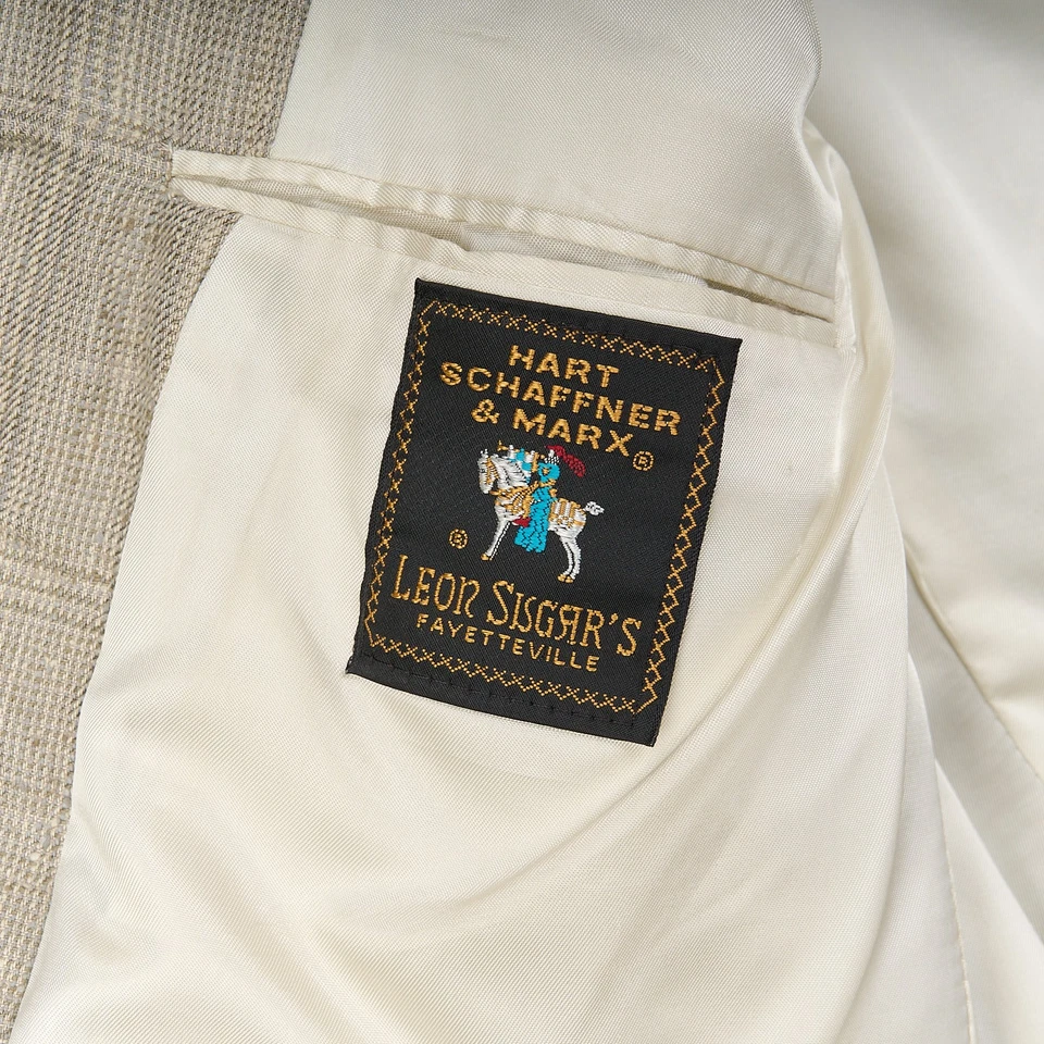 Hart Schaffner Marx Pure Silk Blazer Mens 44R Beige Plaid 2-Button Sport Coat - Image 4 of 4