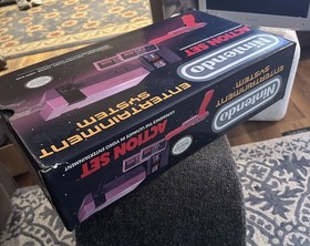 Nintendo NES Action Set Complete in Box CIB w/ Zapper DuckHuntMarioManual 