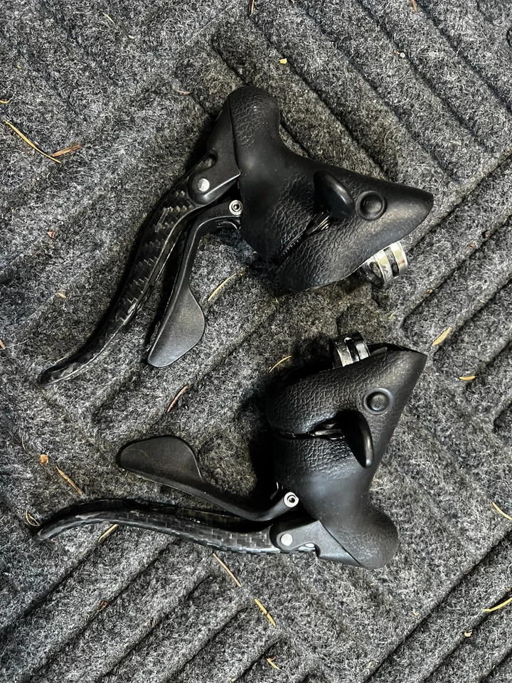 Palancas de cambio de llanta de carbono mecánicas Campagnolo Record de 10 velocidades 336 g Foto 3 de 4