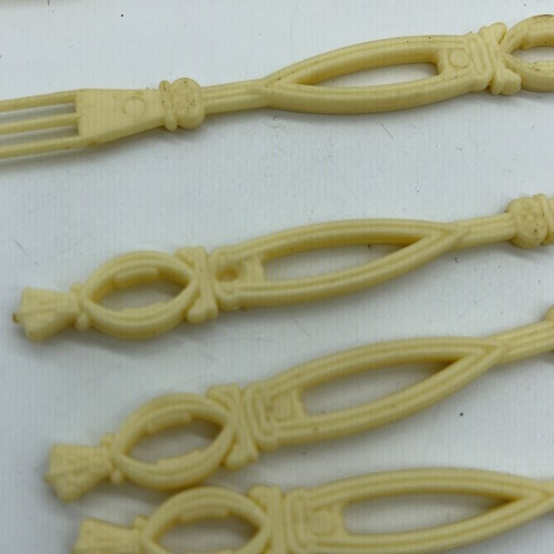 Vintage Toothpicks Forks Cream Plastic Appetizer Hong Kong 60's Hors d'oeuvres - Picture 4 of 9
