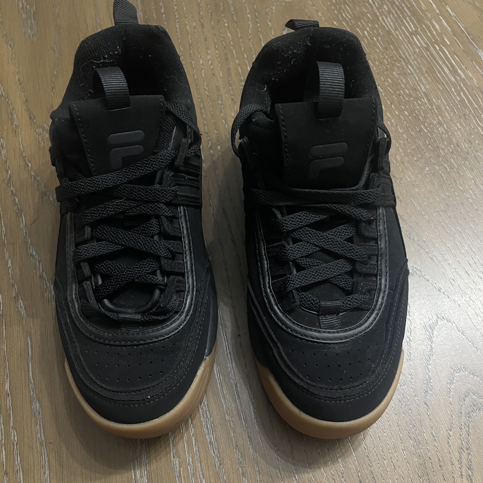 SAOLA Sneakers da donna nere Fila taglia 7 5 suola in gomma casual