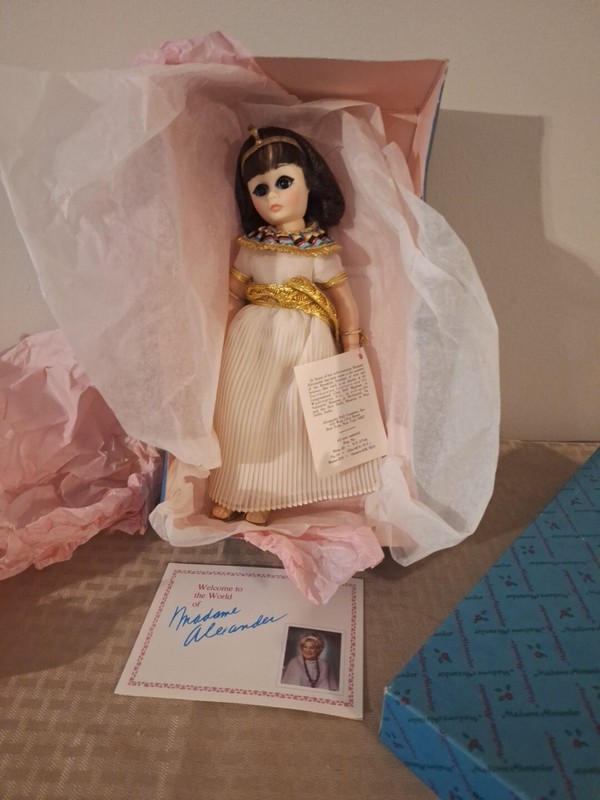 Vintage Madame Alexander Doll Cleopatra Portraits of History 12" NIB