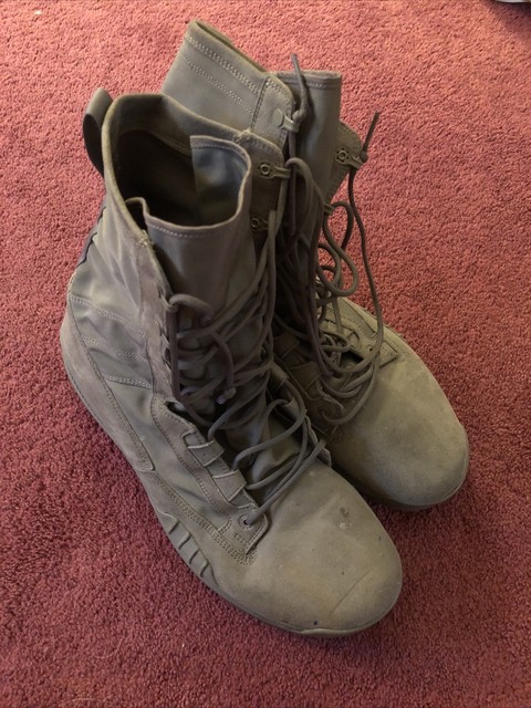 nike sfb field 8 sage green 
