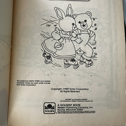 Vintage Maple Town A Big Coloring Book Golden 1987 Tonka Corp raro mai usato NOS - Foto 8 di 13