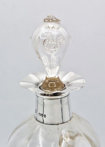 JAMES POWELL JARRA MONTADA EN PLATA ESTERLINA VIDRIO Londres 1894 WILLIAM HUTTON - Imagen 5 de 11