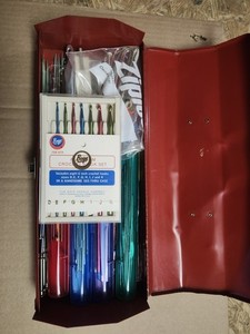 vintage crochet tools And Equipment