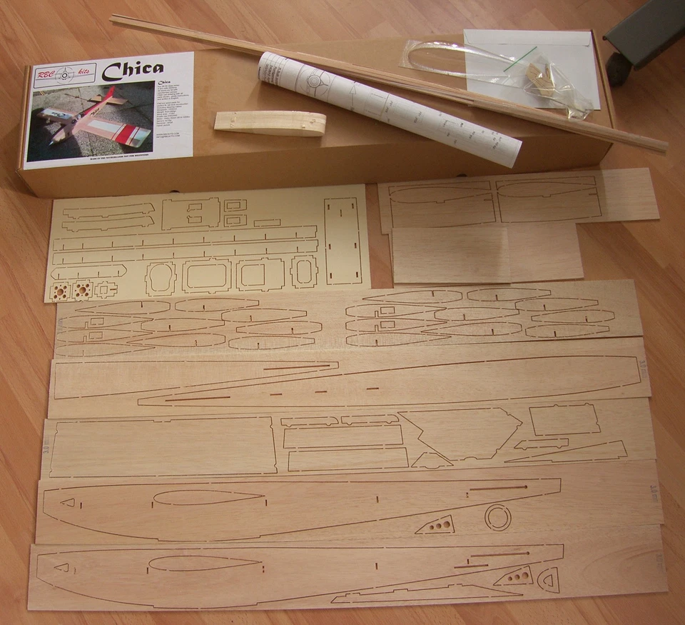 RBCKits Chica schnelles Kunstflugmodell 1000mm Holzbausatz - CHINEQVT40 - Bild 3 von 3