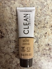 Covergirl Clean Invisible 107 Light Beige Foundation SMALL BUSINESS
