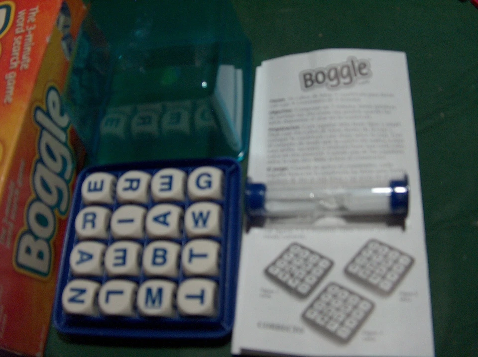 Parker Brothers BOGGLE Game For 2+ Players Ages 8~Adult - TAPE ON BOX - Image 2 of 4