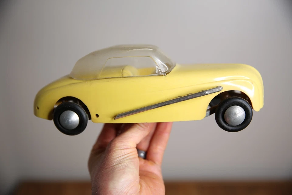 Vintage Tether Car toy Racer Convertible top yellow parts repair - Image 4 of 4