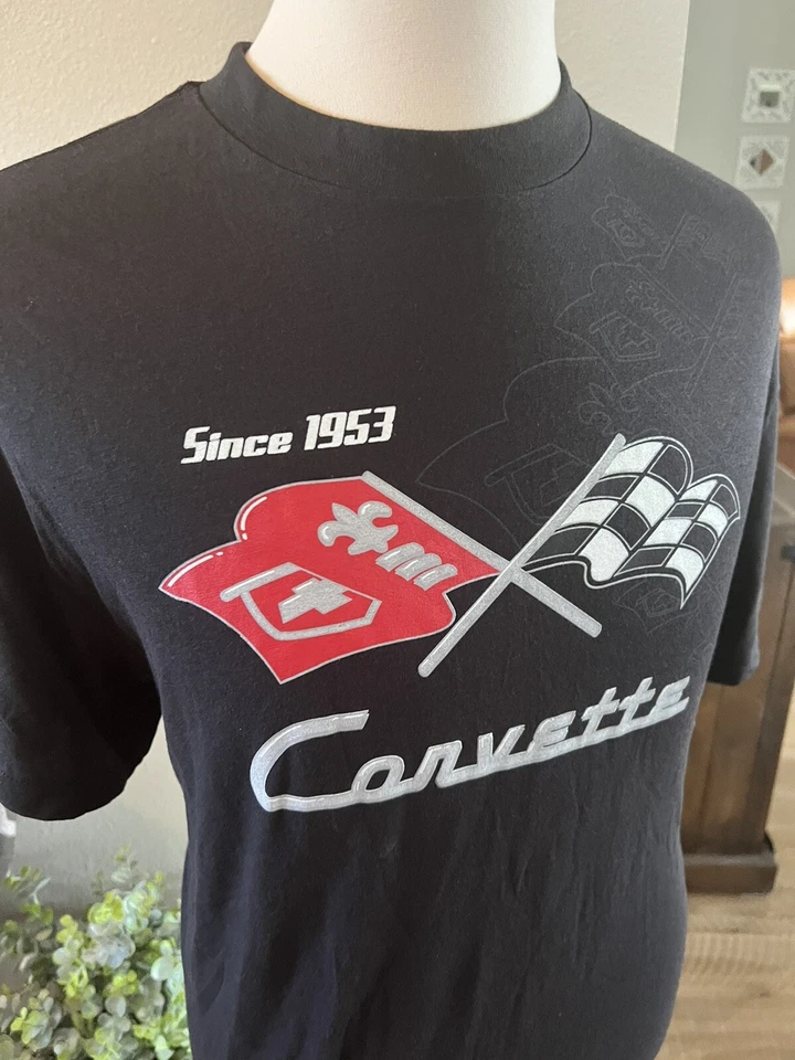 Camiseta Corvette Desde 1953 Banderas Logo Para Hombre 2XL XXL Negra Diseño JH GM NUEVA SIN ETIQUETAS Foto 2 de 4