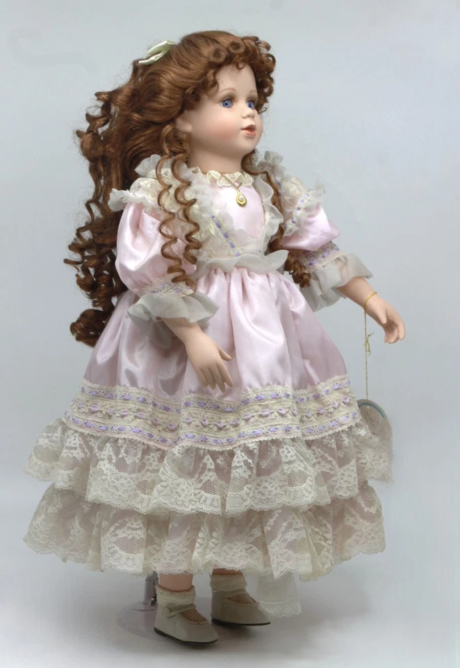 Künstlerpuppe Sammlerpuppe Porzellan Puppe Court of Dolls VTG Jenny Edition 63cm - Bild 2 von 4