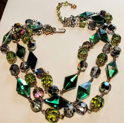 Vtg Rare Vendome Fleur Clasp 3 Str Mystic Green Aurora Borealis Lucite Necklace