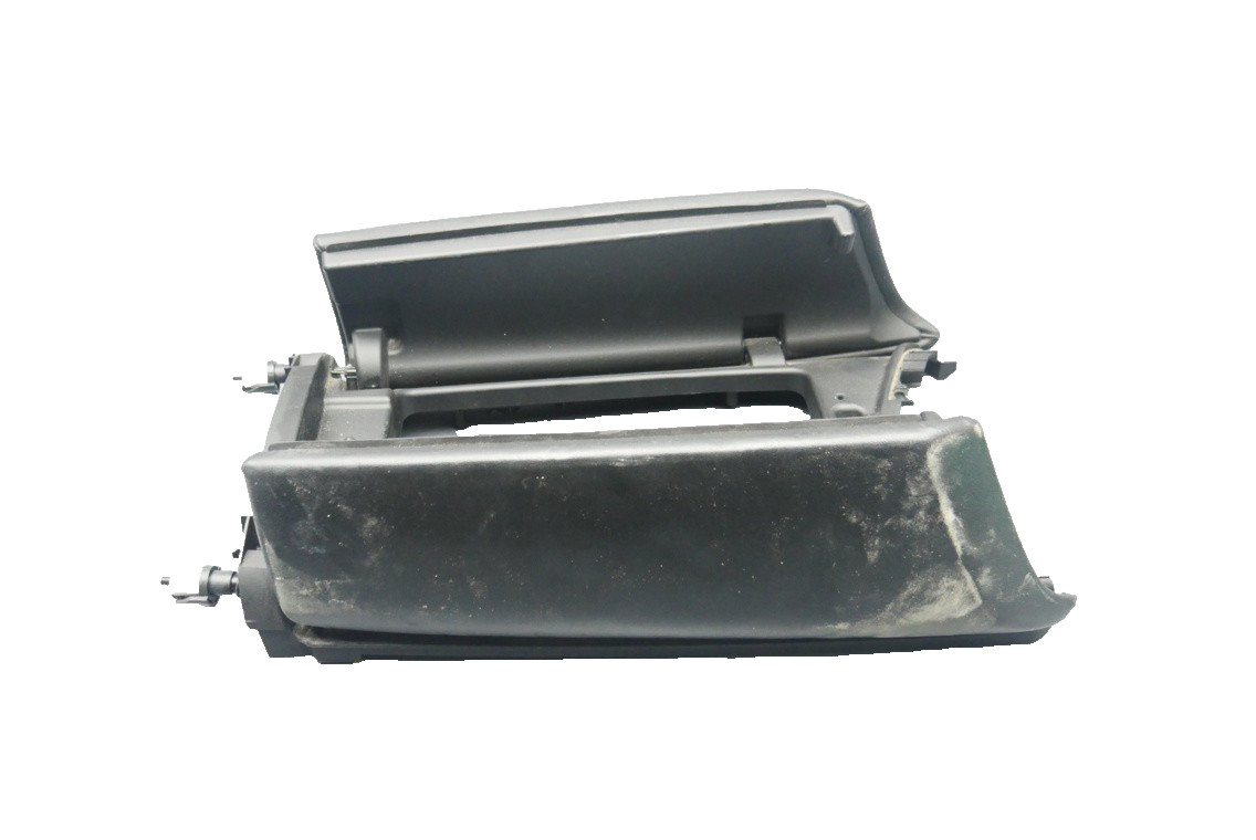 2014-2020 Maserati Ghibli Center Console Armrest Arm Rest B0008375 OEM