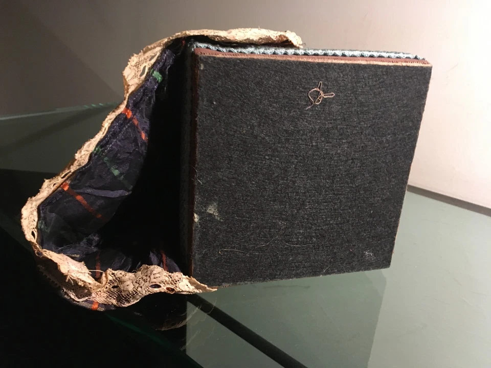 jolie poupée automate porcelaine marque épée croisée avec 1 s - Photo 4/4