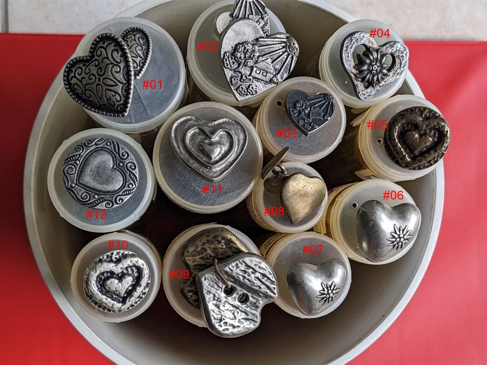 tolle Trachtenknöpfe Herzen - Metall / Metalloptik - zur Auswahl für Dirndl - Bild 2 von 2
