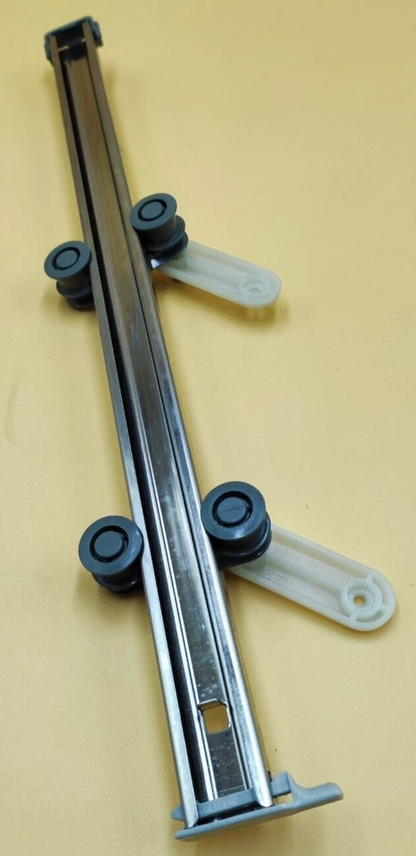 AEG Laufschiene Geschirrspüler Korb Schiene mit Rädern Original 1171989005